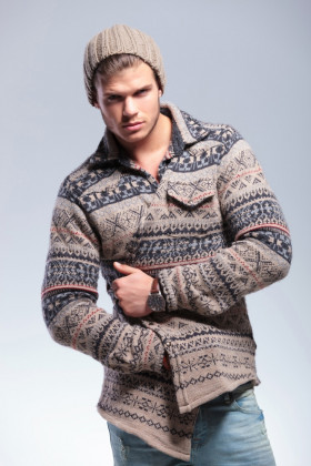 Merino V-neck Pullover Sweater