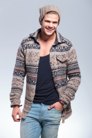 Merino V-neck Pullover Sweater